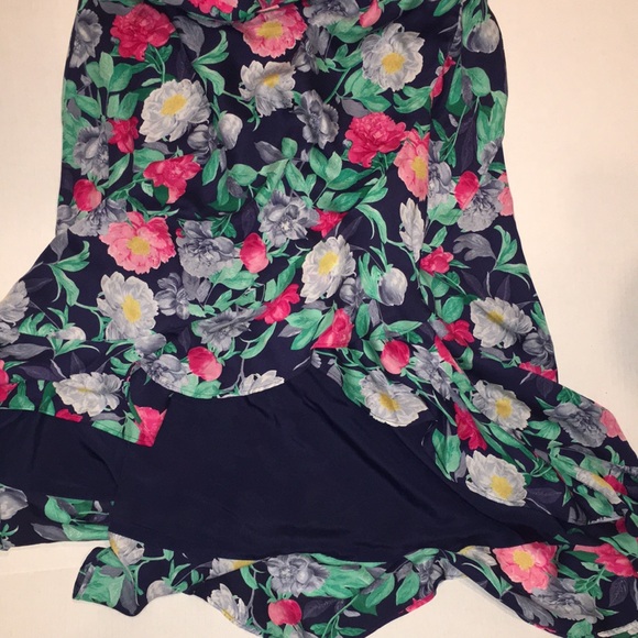 Joie Silk Ruzena Floral Print Wrap Dress | XS | Spaghetti Strap, 100% Silk Lined - Picture 5 of 9